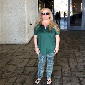 Meet your Posher, Valerie